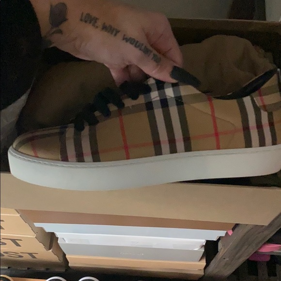 Burberry sneakers - Picture 3 of 6